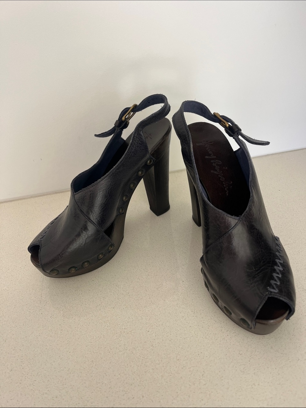 Henry Beguelin Navy Leather Peep-Toe Slingback Heels size 38.5
